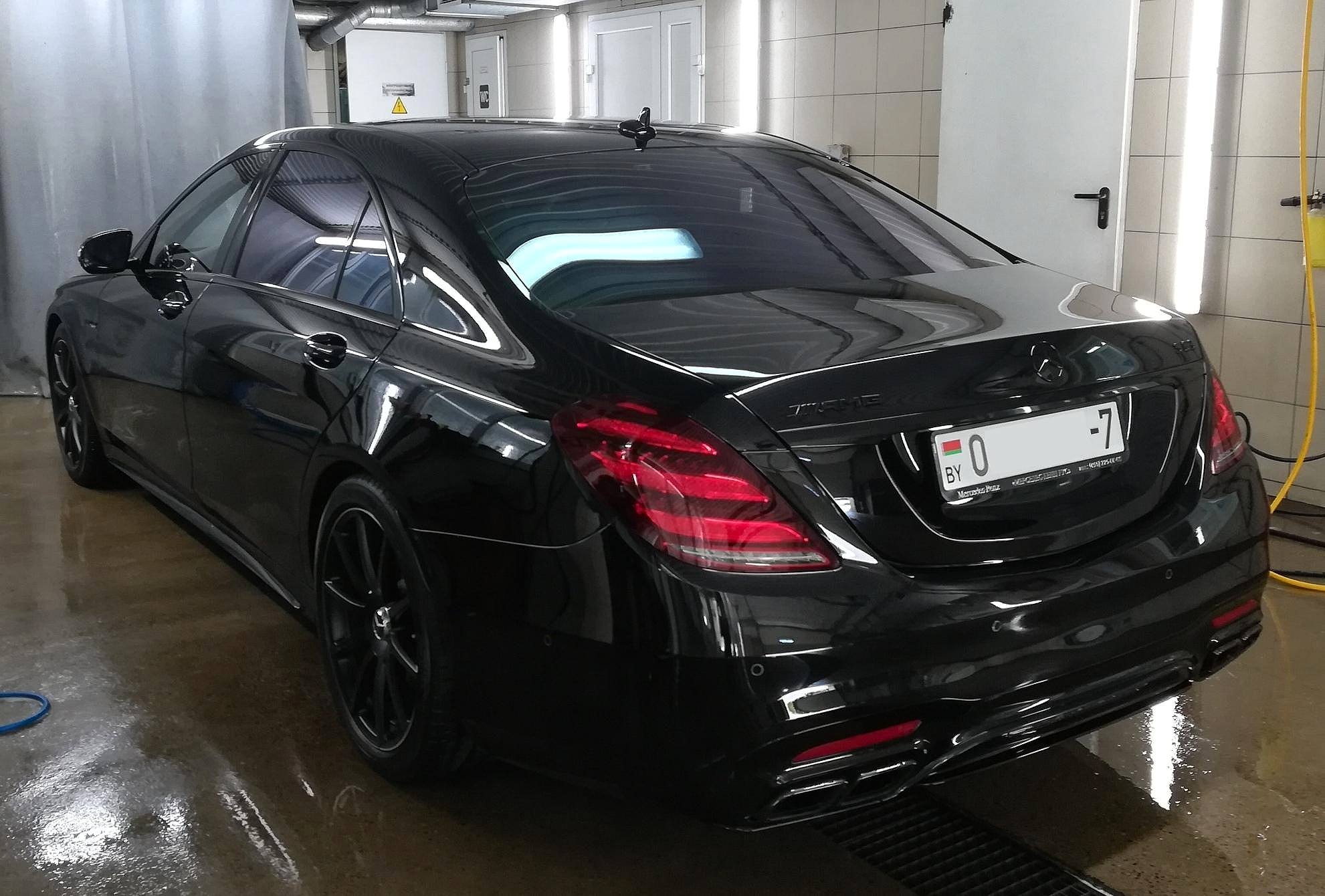 Mercedes-Benz S63 AMG